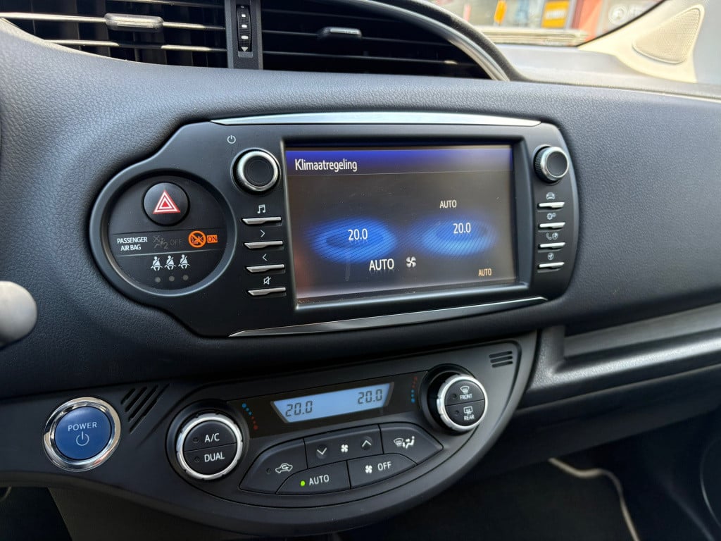 Toyota Yaris 1.5 hybrid dynamic