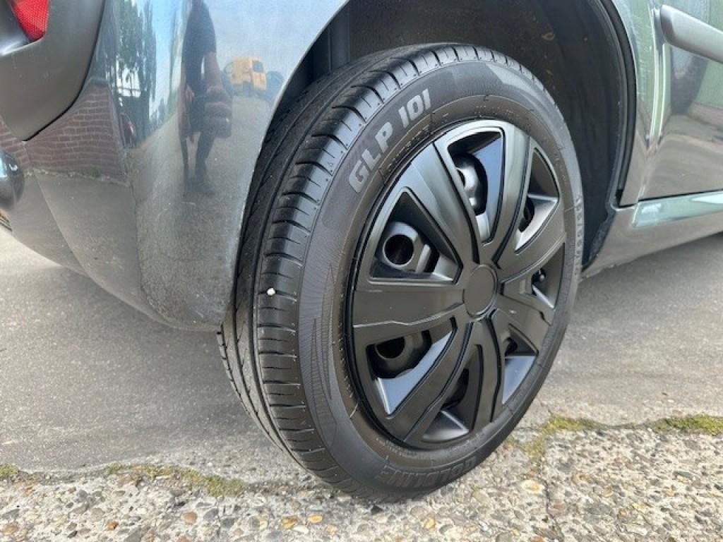 Peugeot 107 1.0 - 12v xr airco