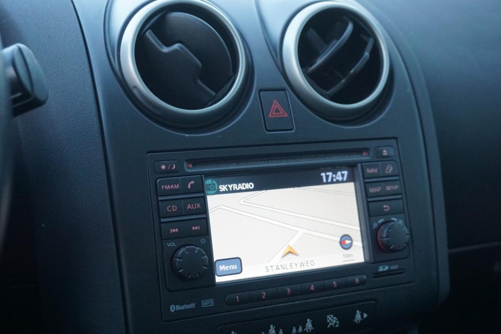 Nissan Qashqai 2.0 tekna climate / navi / cruise / camera / bt / stoelverw.