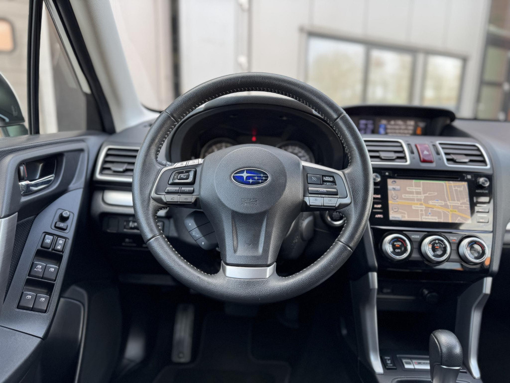 Subaru Forester 2.0 premium | trekhaak afneembaar | panoramadak | navigatie