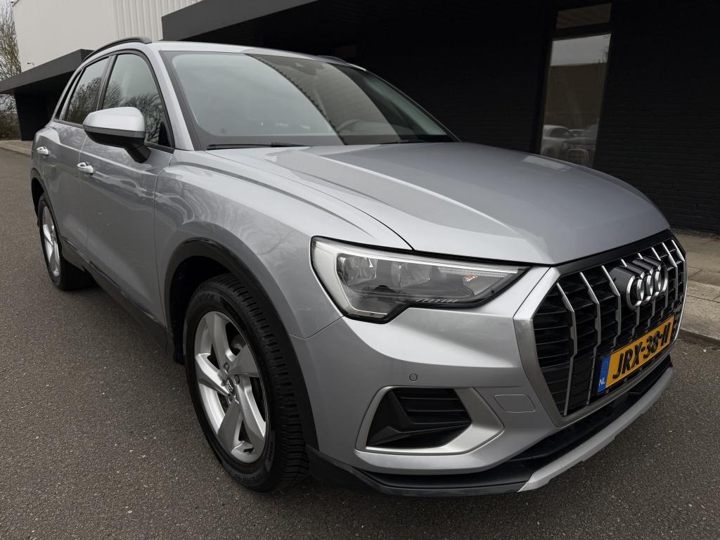 Audi Q3 35 tfsi advance pro line // sline interieur //