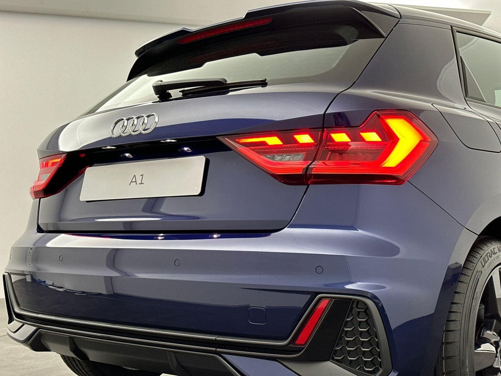 Audi A1 Sportback s edition 25 tfsi 70 kw / 95 pk sportback 5 versn.