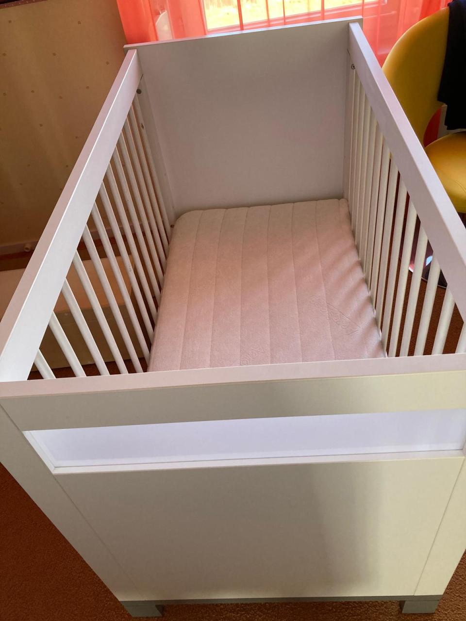 Ledikantje met matras