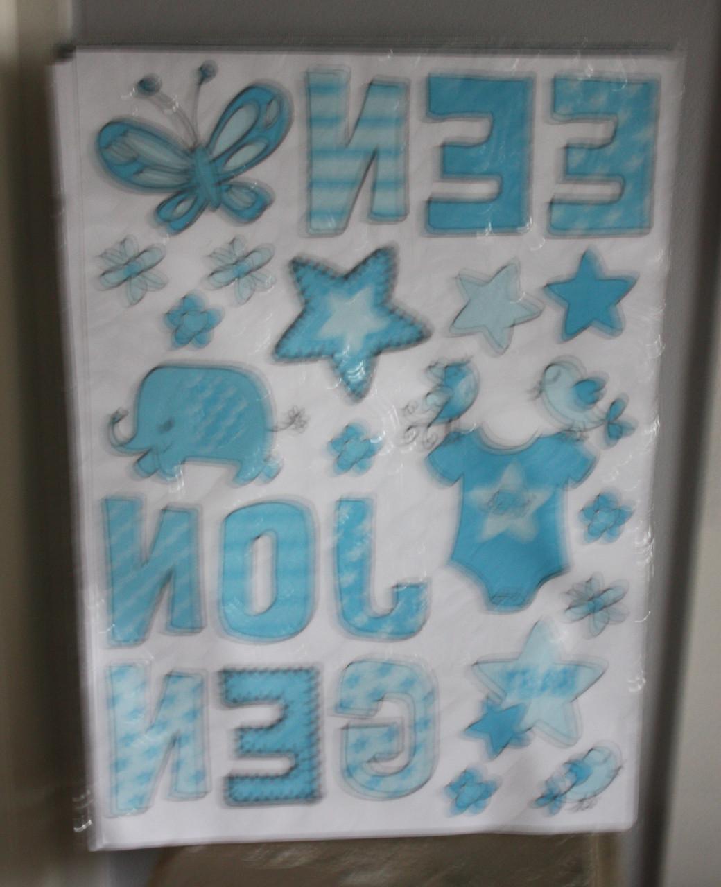 Nieuw in verpakking raamstikker hoera een jongen