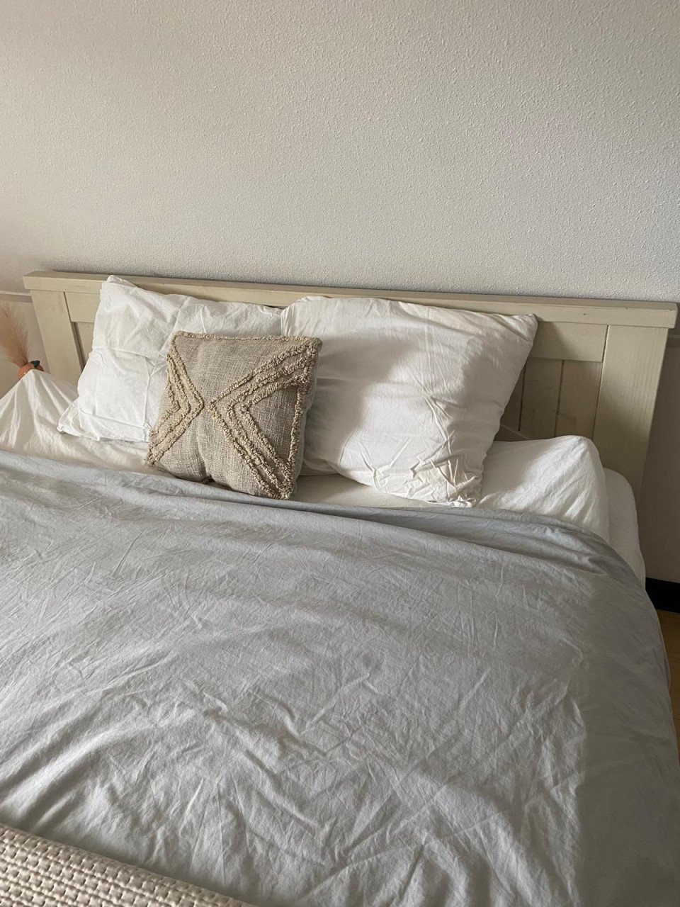 2 persoons Bed, bureau en make-up tafel