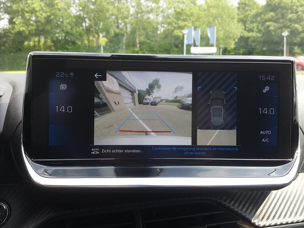 Peugeot 2008 1.2 puretech 100pk allure navigatie | trekhaak | cruise & clim