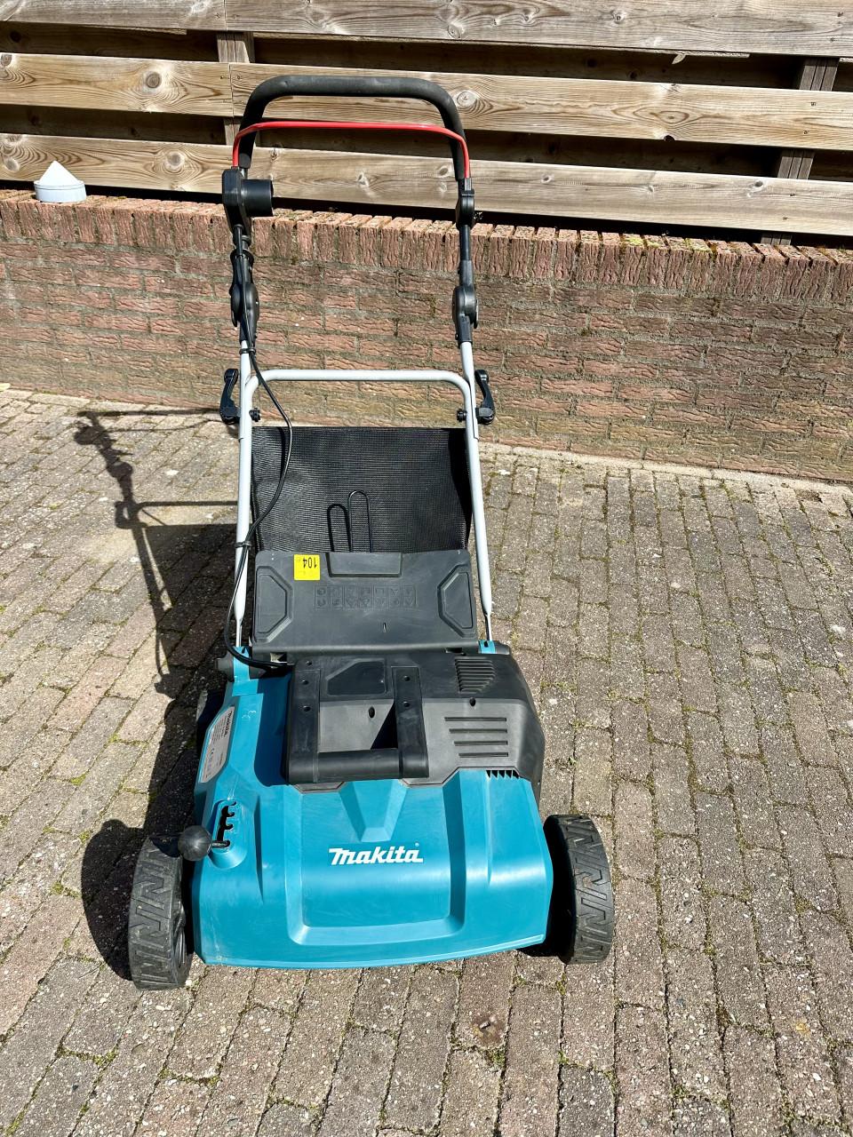 Makita Verticuteermachine