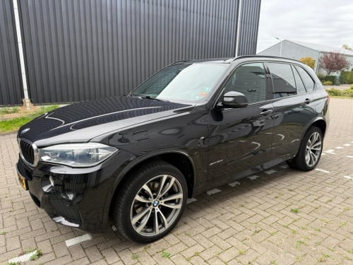 BMW  X5