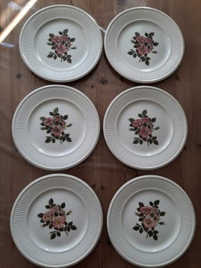 WEDGWOOD , BRIAR ROSE - 6  GEBAKBORDJES - DIA 16 CM
