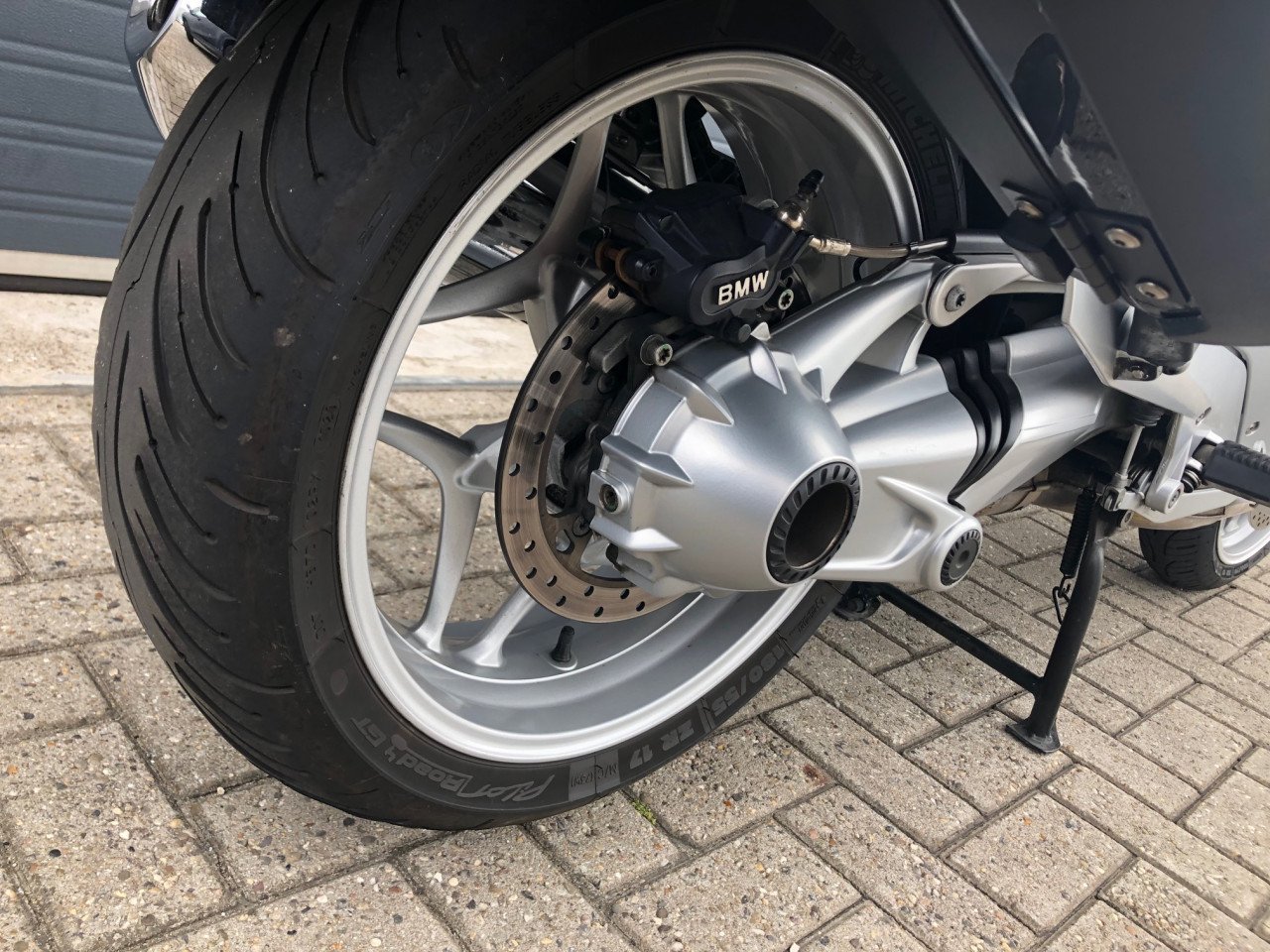 Zeer nette BMW R1200RT '05 met 112 dkm, cruisecontrol, CD, topkoffer €4250