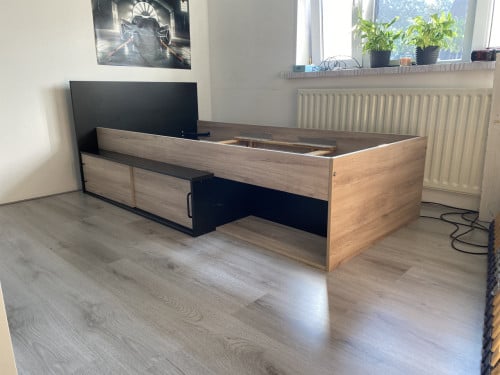 Bed 90x200