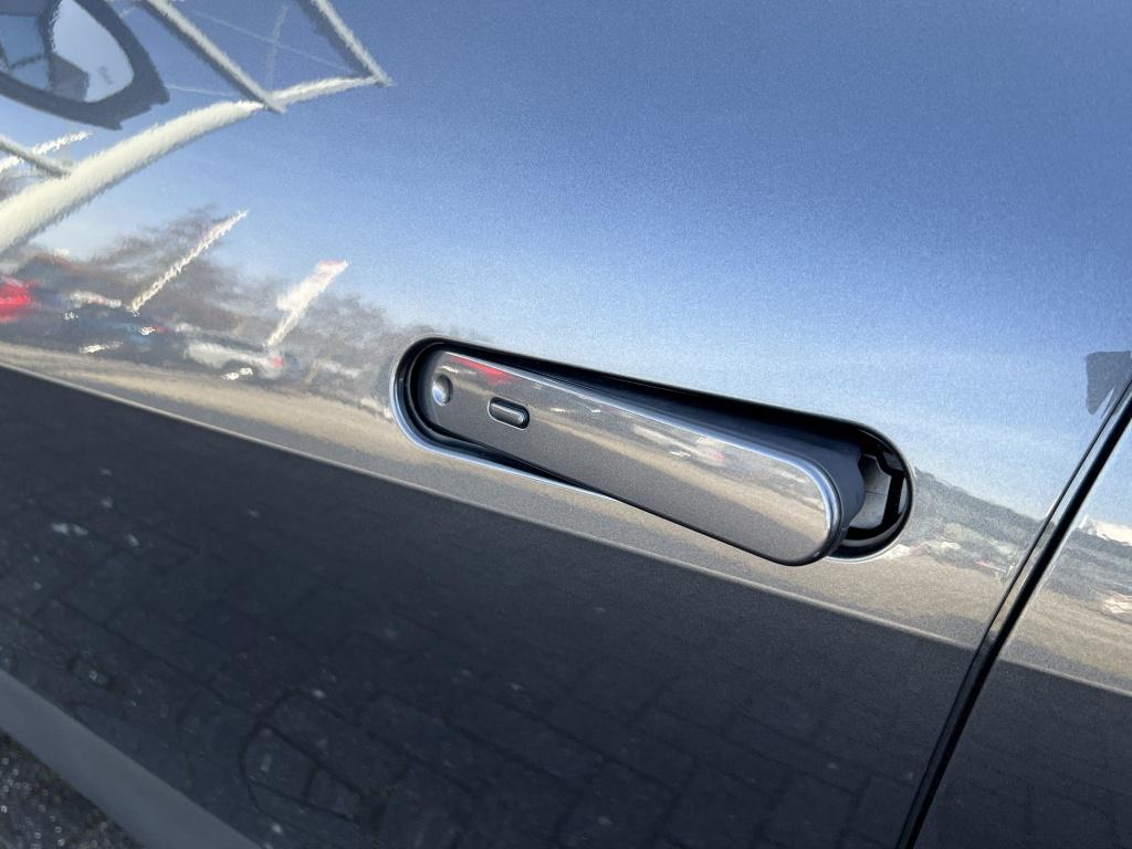 Toyota C-hr 2.0 phev 220 exec
