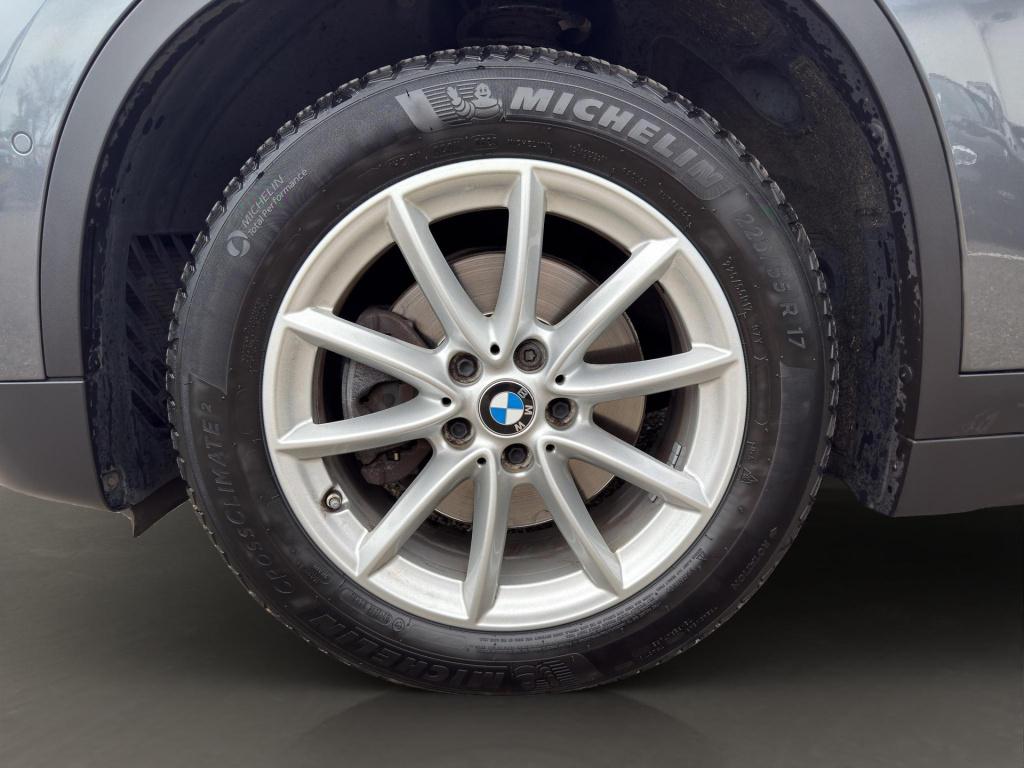 BMW X1 sdrive18i executive | verwarmde sportstoelen | camera | led | trekha