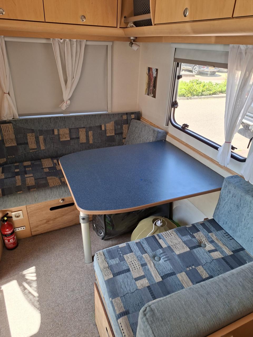 Caravan Delta summerline 403D