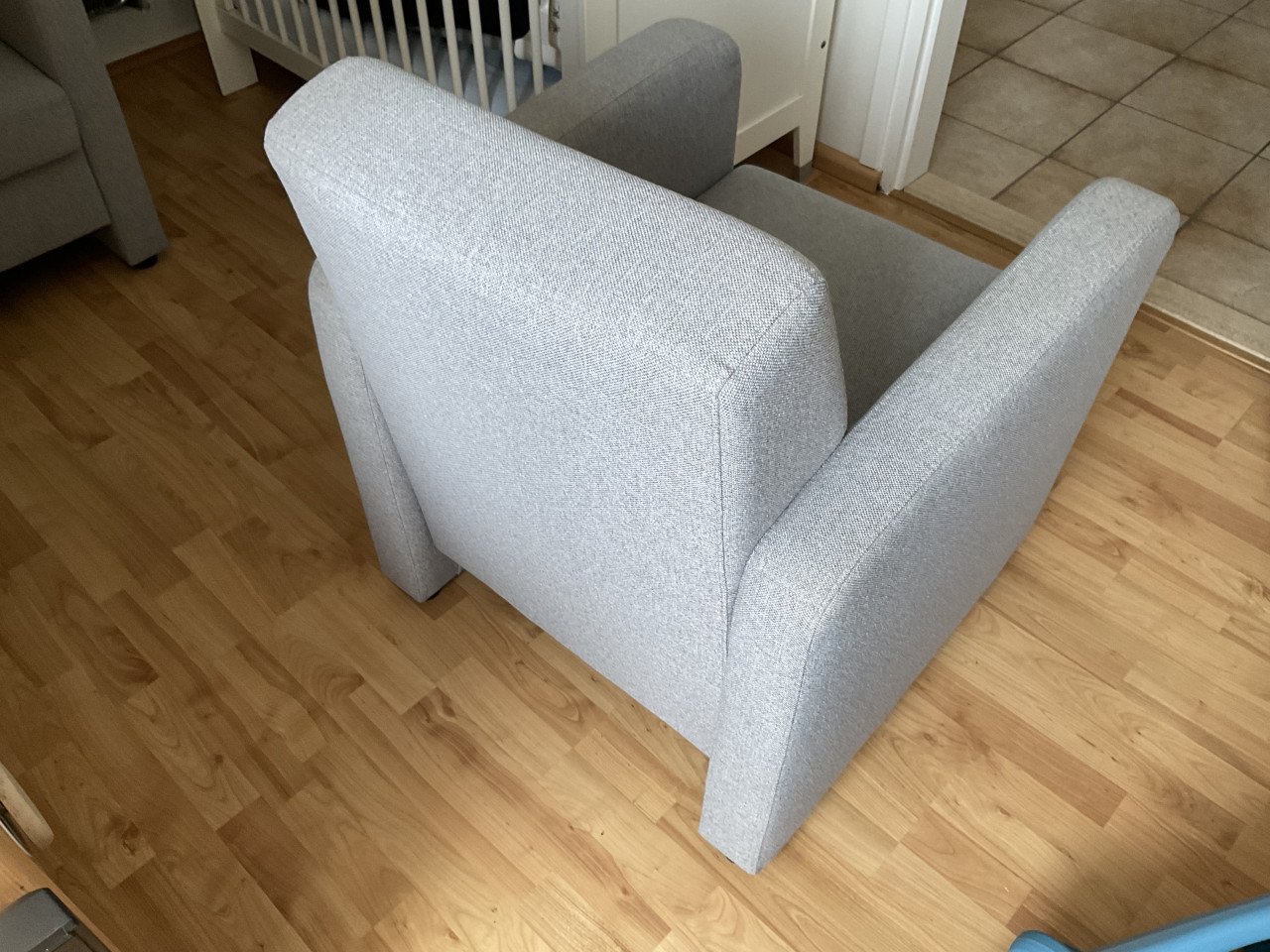 2 fauteuils grijs