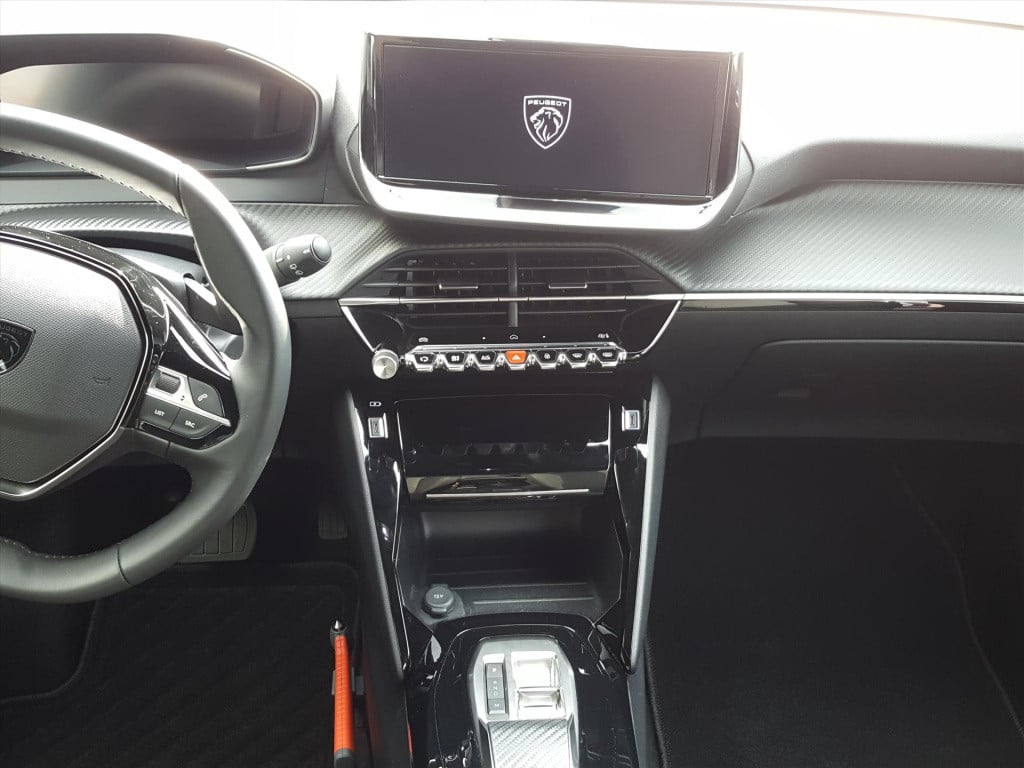Peugeot 2008 1.2 puretech 130pk allure | navi | bt | applecarplay&androidau