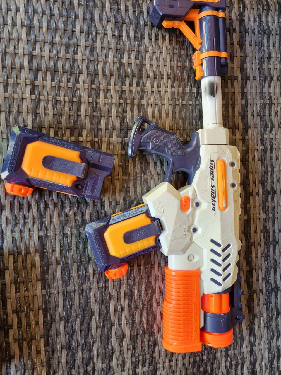 Nerf geweren en Supersoaker