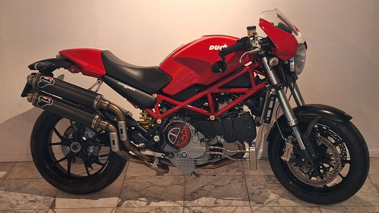 Ducati monster  S4R 1000