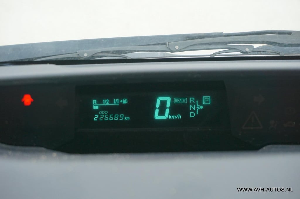 Toyota Prius 1.5 vvt-i