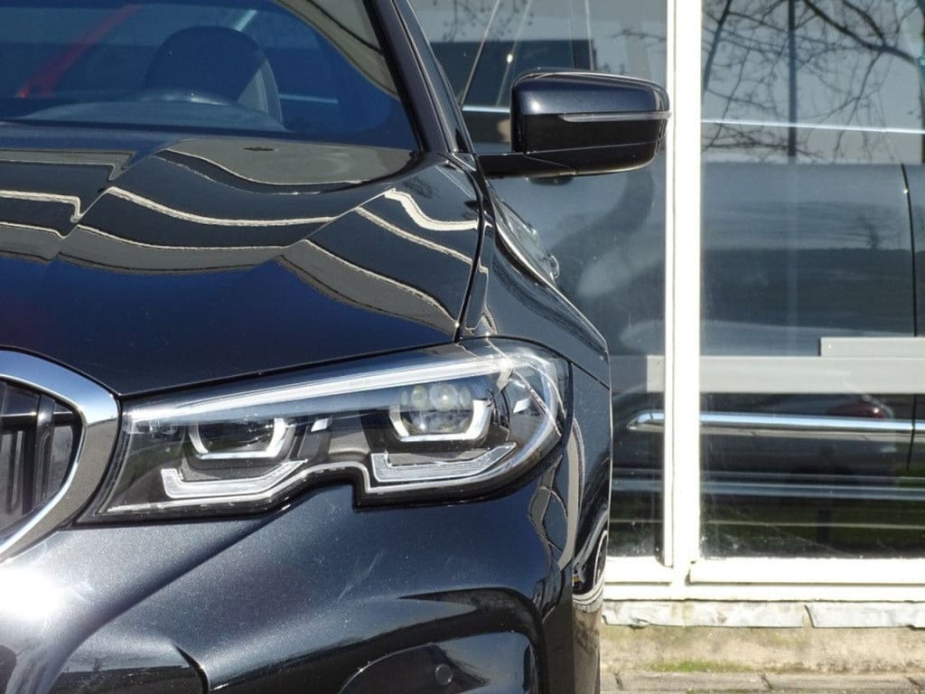 BMW 3-serie 330e edrive edition m-sportpakket | 18"