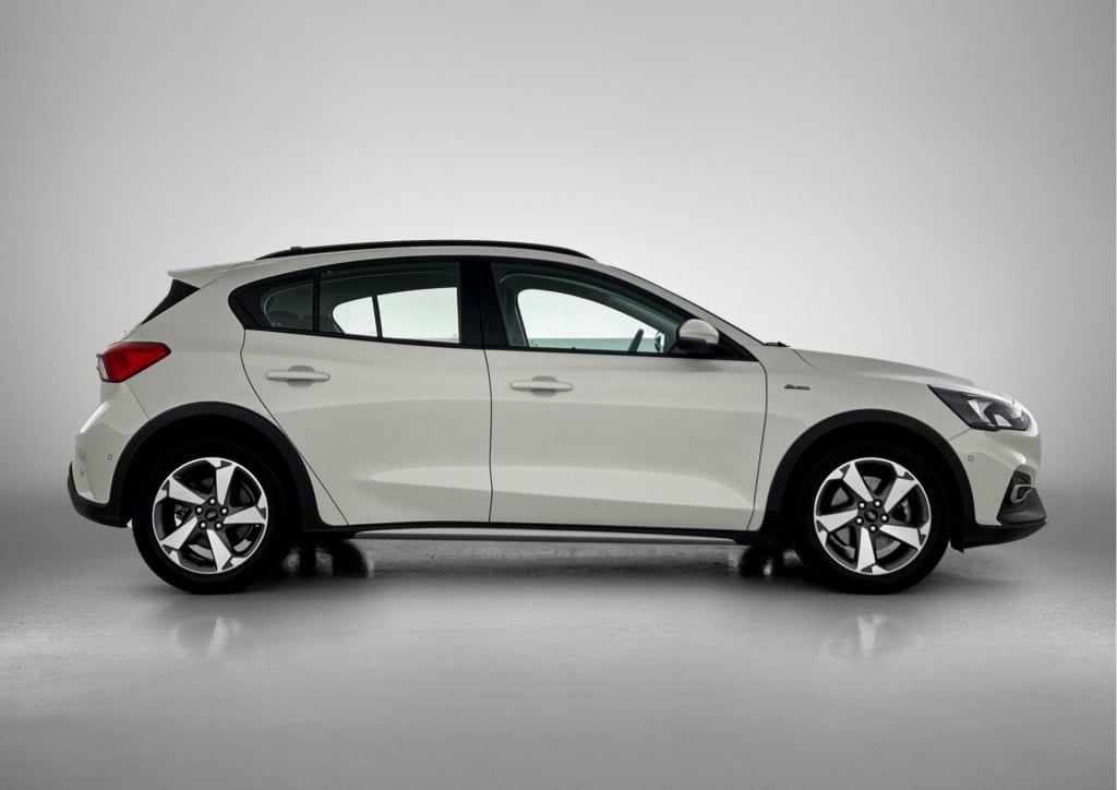 Ford Focus 1.0 ecoboost active business | 125pk | 1e eigenaar | trekhaak |