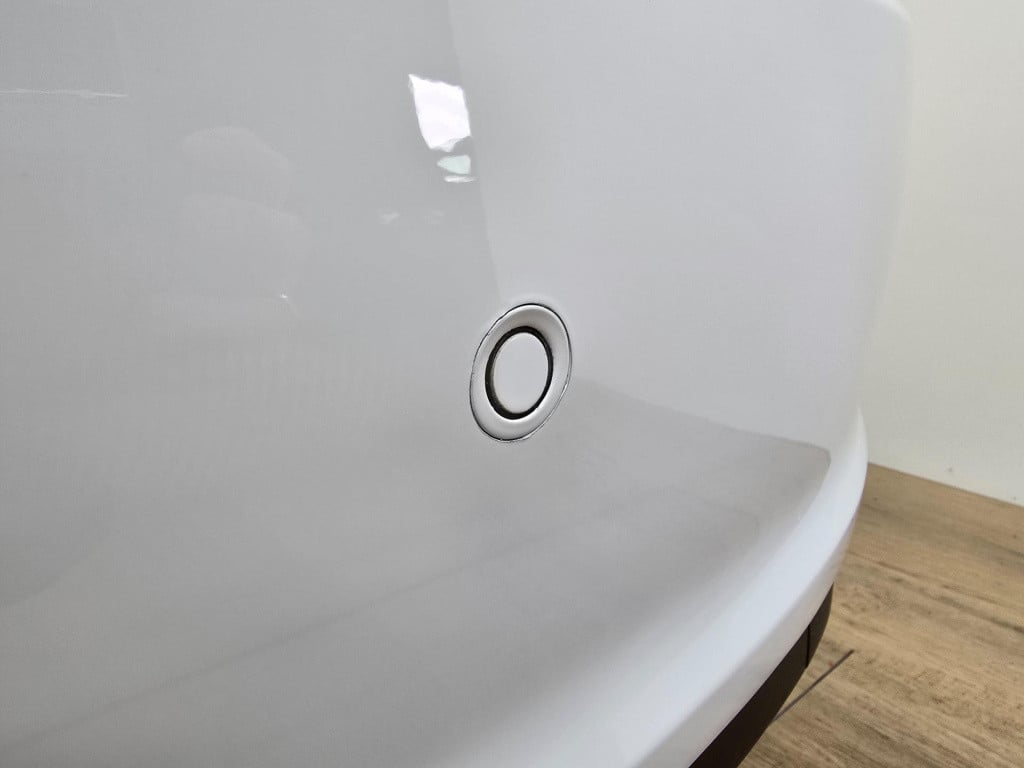 Ford Fiesta occasion luxe titanium met zwarte velgen en parkeercamera | bom