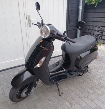 Scooter la souris  (sourini) geel kenteken