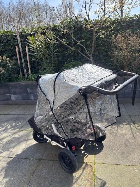 Mountain Buggy Duet dubbele kinderwagen + 2 reiswiegen + regenhoes