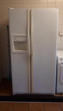 MOET WEG - Een 100% perfect goedwerkende USA koel-Vrieskast