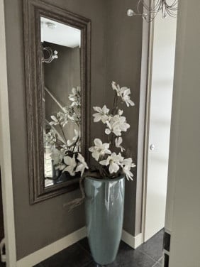 Vaas met magnoliatak aquablauw