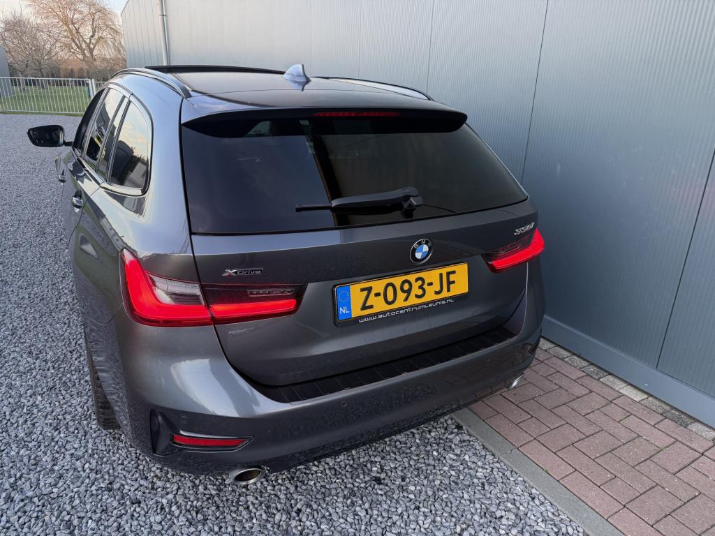 BMW 3-serie touring 330i automaat x-drive high executive