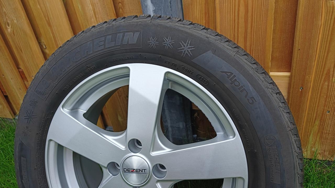 Winterbanden set 16 inch in perfecte staat op lichtmetalen velgen
