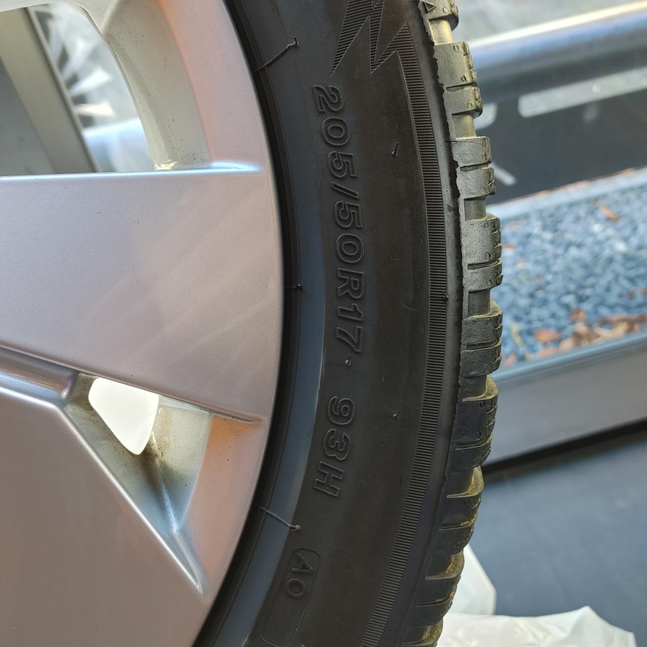 Volkswagen Belmont velgen 17 inch met winterbanden
