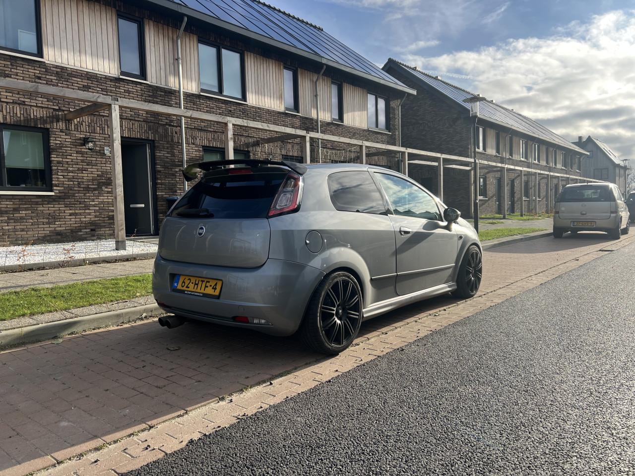 Fiat Grande Punto 1.4 16V T-jet 3DR grijs