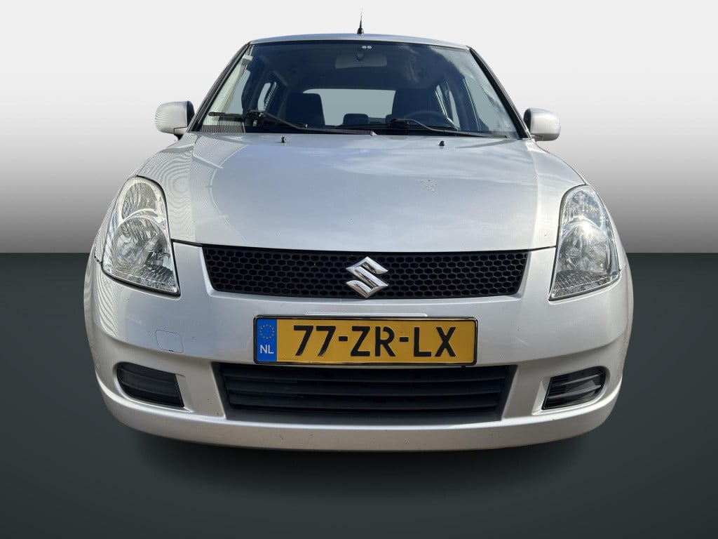 Suzuki Swift 1.3 gls nette staat|nieuwe versnellingsbak en koppeling!