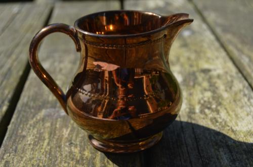 Klein Goudsteen kannetje Staffordshire ca. 1850