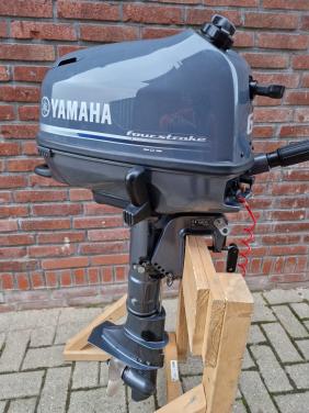 6 pk Yamaha 6 pk 4-takt kortstaart NIEUWSTAAT !!!! Bouwjaar 2019