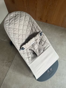 Wipstoel baby bjorn beige