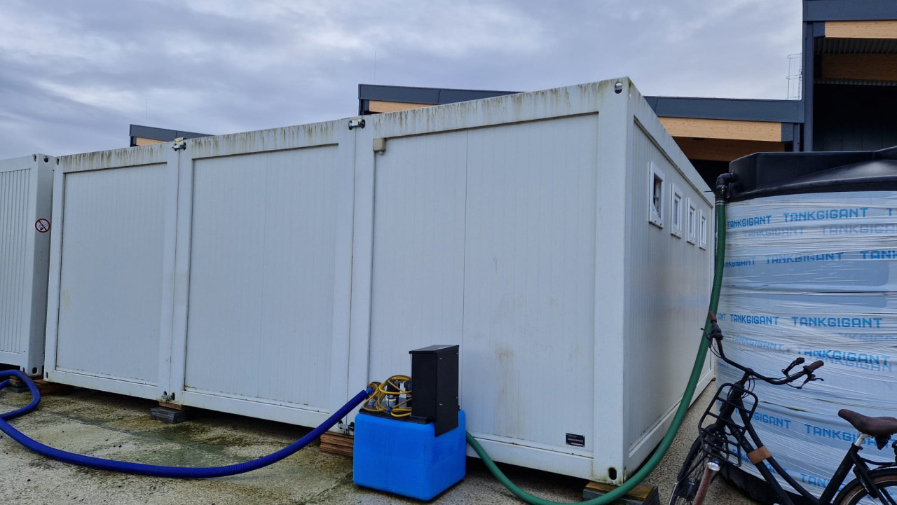 Verkleedruimte / sanitairunit / toiletunit / kantoorunit