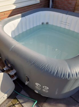 Bestway Spa Hawaii als nieuw inclusief toebehoren