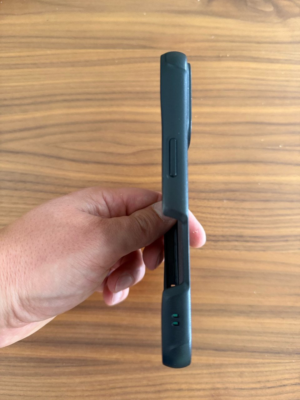 Mous iPhone 16 Pro Limitless 6.0 Aramid Fibre case