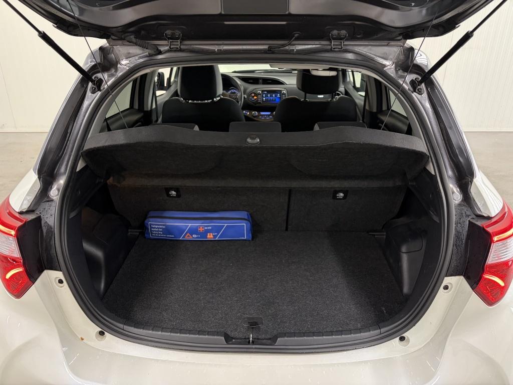 Toyota Yaris 1.5 hybrid y20 edition | cruise control | camera | clima