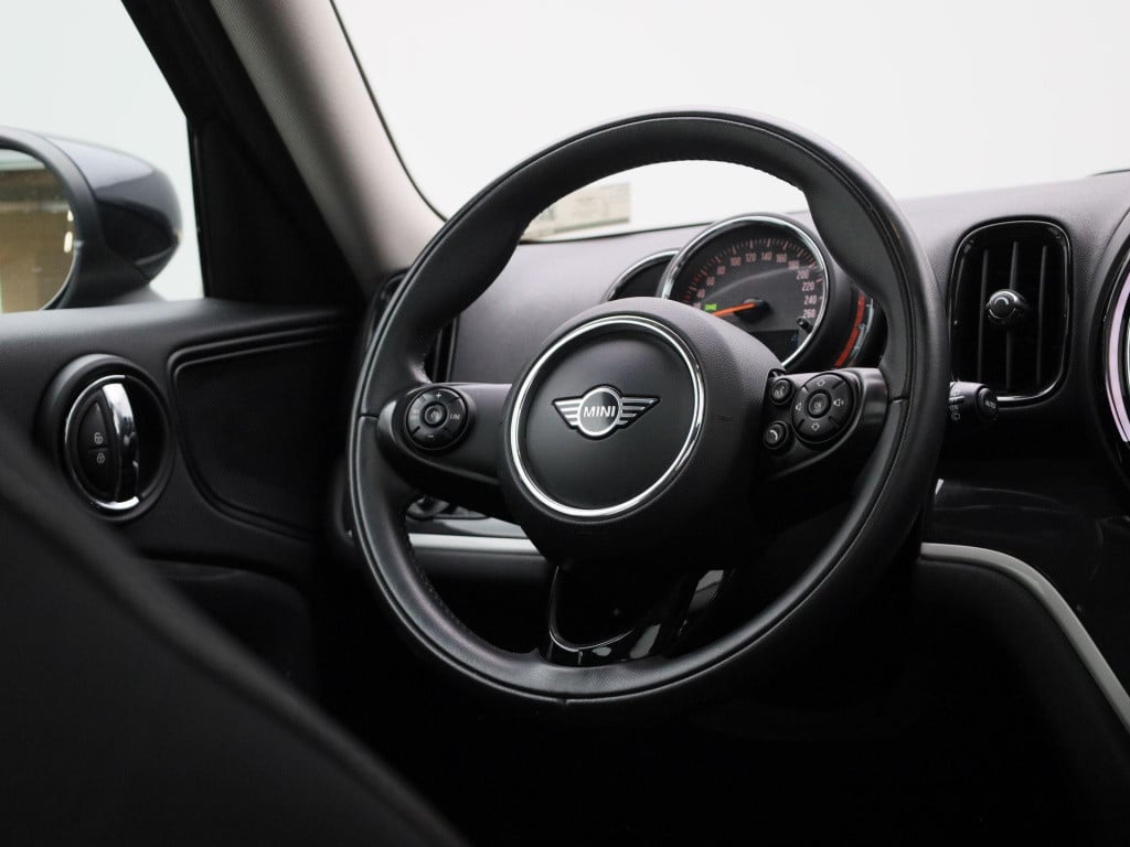 Mini Countryman 1.5 cooper all4 pepper | automaat | navigatie | panoramadak