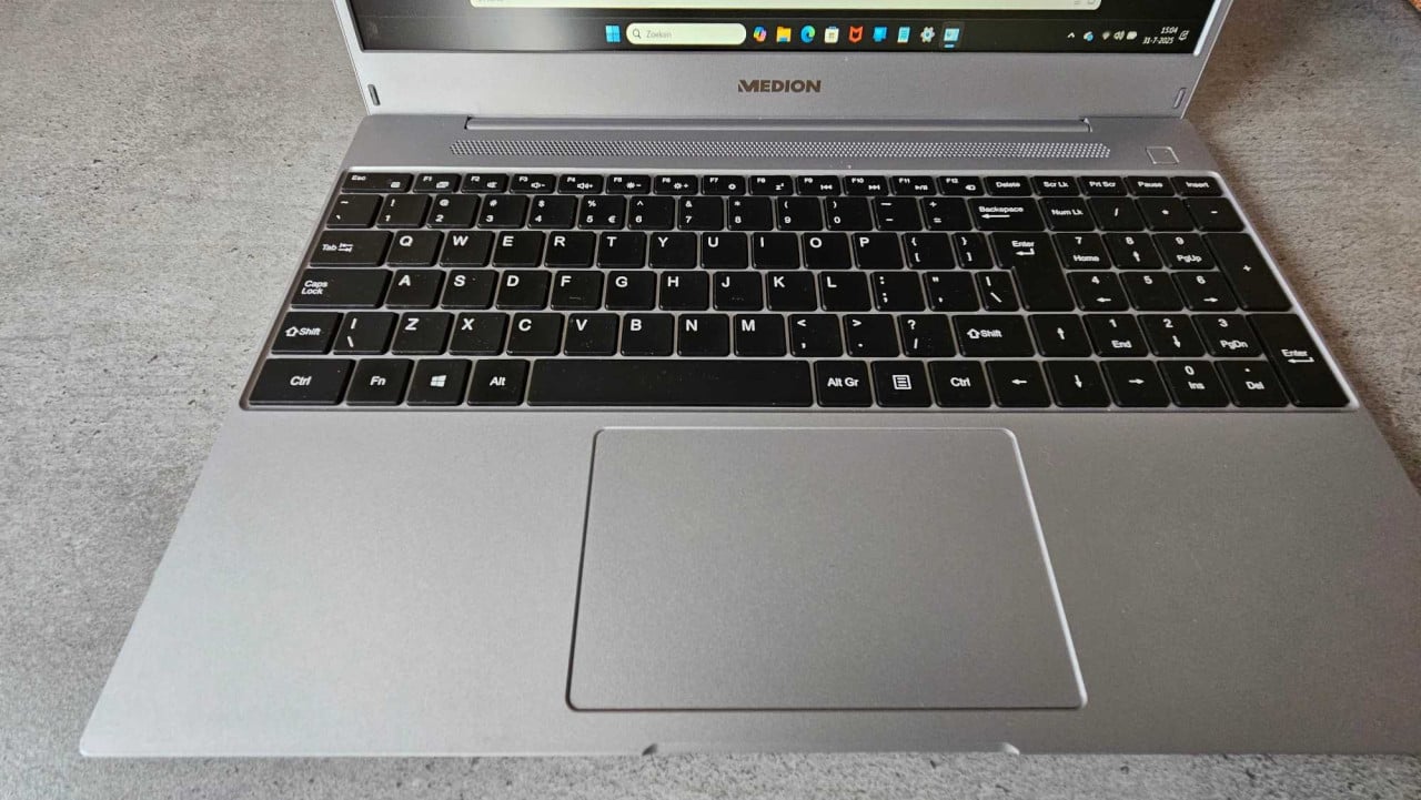 Aangeboden zo goed als nieuwe medion notebook