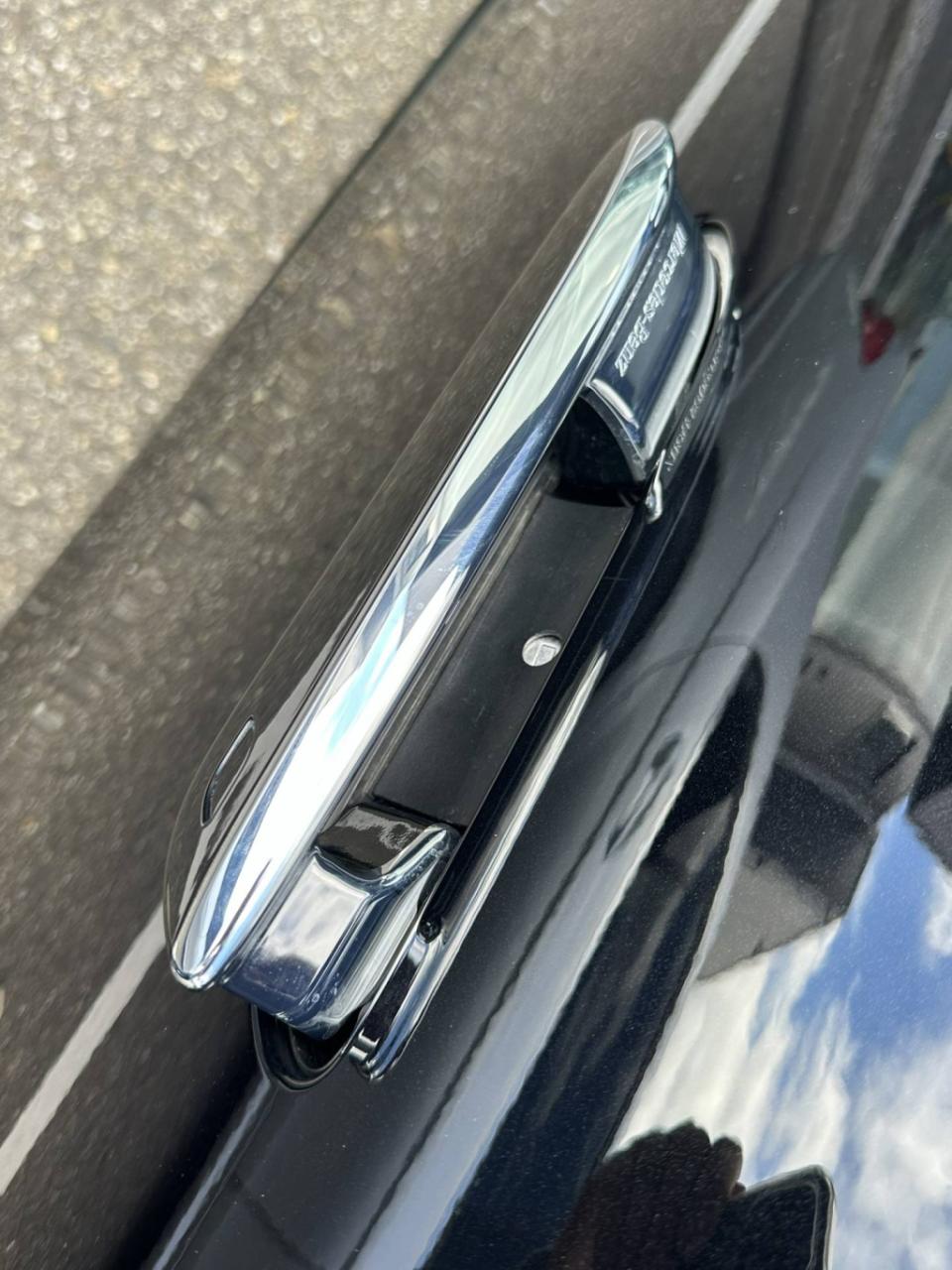 Mercedes-Benz E-Klasse 300 e amg line l panoramadak l 360 camera l head-up 