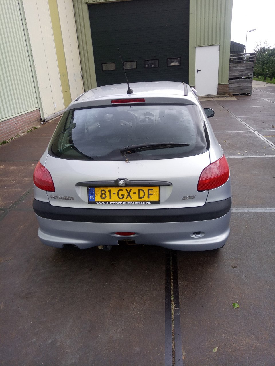 Peugeot 206    € 900.-