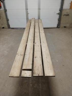 7 lange dikke tuinhout planken geïmpregneerd hout totaal 29 meter.