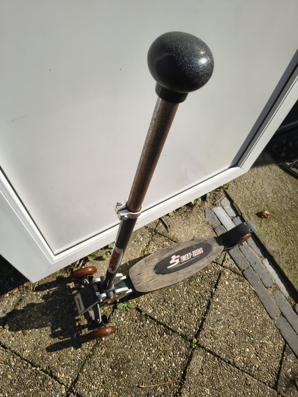 Stoere Kickboard Driewieler Step (Street-Teens) Houten Deck. Stuntstep.