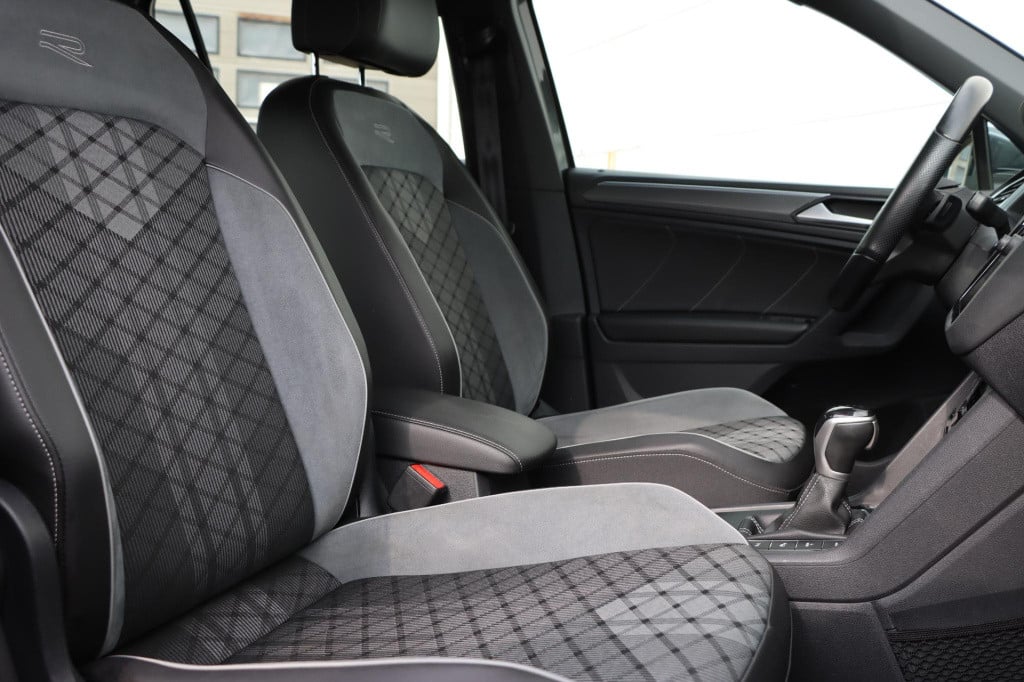 Volkswagen Tiguan 1.4 tsi ehybrid r-line business + 245pk dsg6