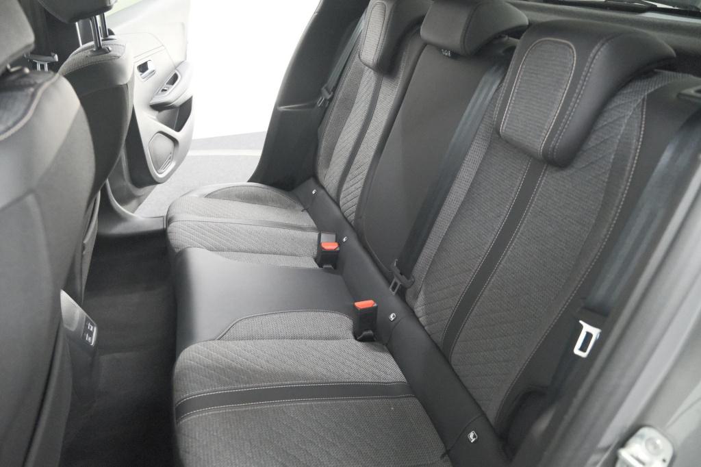 Peugeot 208 puretech 100 allure | apple carplay | parkeersensoren | climate